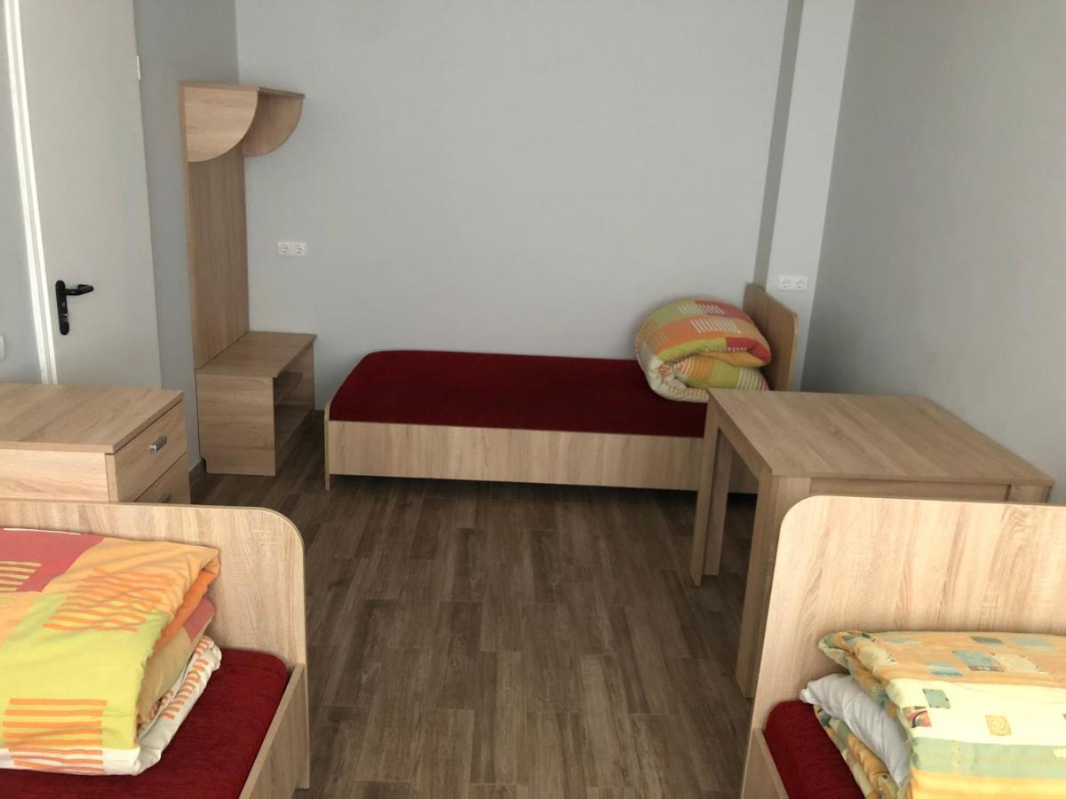 Hostel Laurita Kaunas Esterno foto