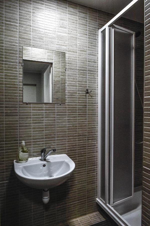 Hostel Laurita Kaunas Esterno foto