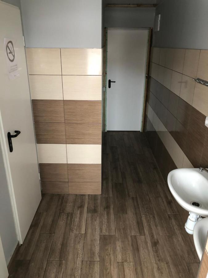 Hostel Laurita Kaunas Esterno foto